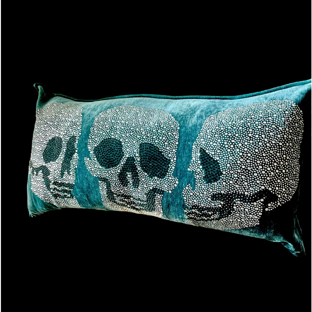 💀Beautiful quality turquoise velvety feel lumbar pillow with sparkly skulls NWT